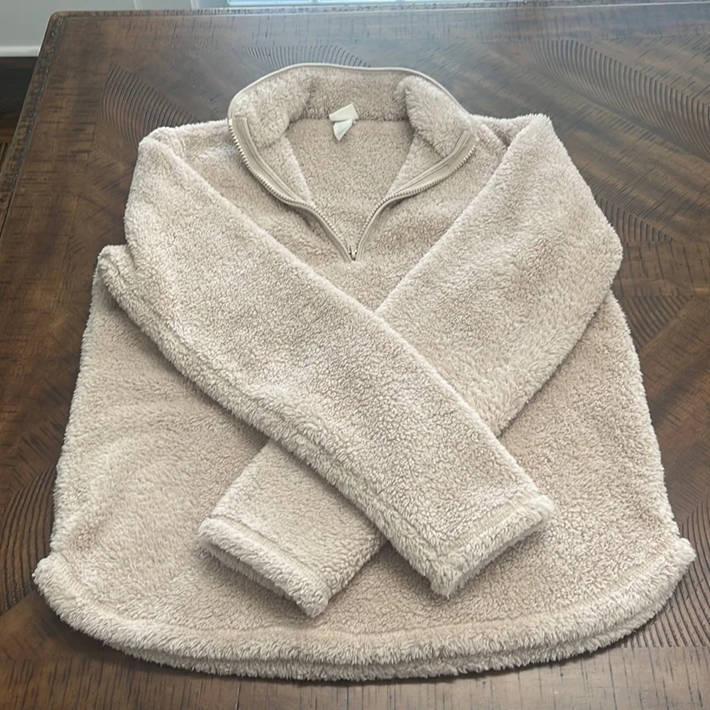 H&M Half Zip Sherpa Fleece in Beige - Picture 2 of 9